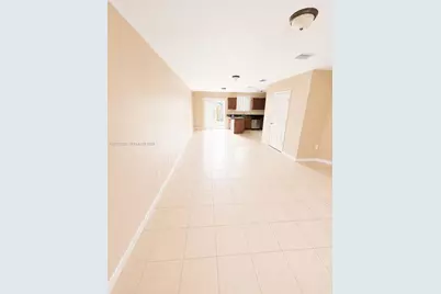 1827 NW 142nd Ln, Opa-Locka, FL 33054 - Photo 5