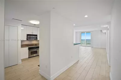 2101 Brickell Ave #3105, Miami, FL 33129 - Photo 9
