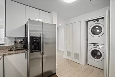 2101 Brickell Ave #3105, Miami, FL 33129 - Photo 11