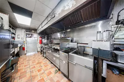 652 East 9th Street, Hialeah, FL 33010 - Photo 97