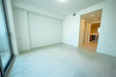 77 SE 5th St #2203, Miami, FL 33131 - Photo 15