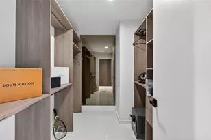 851 NE 1st Ave, Miami, FL 33132 - Photo 19
