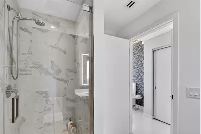 851 NE 1st Ave #3201, Miami, FL 33132 - Photo 51