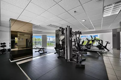 2401 Collins Ave #504, Miami Beach, FL 33140 - Photo 27