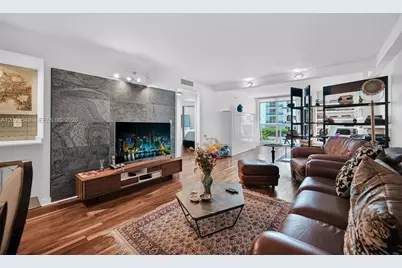 2401 Collins Ave #504, Miami Beach, FL 33140 - Photo 3