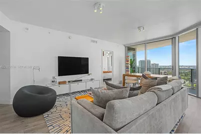 488 NE 18th St #3101, Miami, FL 33132 - Photo 3