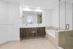 488 NE 18th St, Miami, FL 33132 - Photo 17