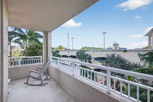19501 W Country Club Dr, Aventura, FL 33180 - Photo 33