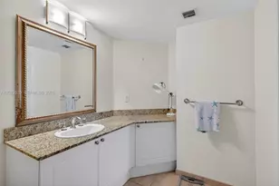 19501 W Country Club Dr, Aventura, FL 33180 - Photo 21