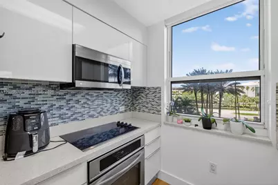 19501 W Country Club Dr #313, Aventura, FL 33180 - Photo 13