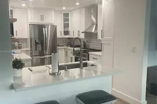 19009 NW 64th Ct, Hialeah, FL 33015 - Photo 3