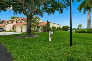 19009 NW 64th Ct, Hialeah, FL 33015 - Photo 5