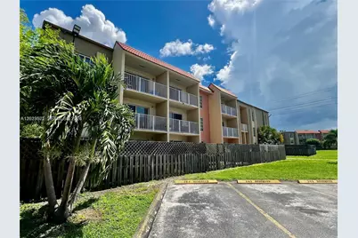 5201 Geneva Way #109, Doral, FL 33166 - Photo 11