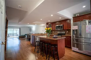 10052 NW 41st St, Doral, FL 33178 - Photo 3