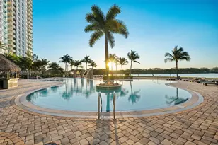 2641 N Flamingo Rd, Sunrise, FL 33323 - Photo 25