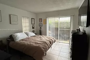 8550 SW 109th Ave, Miami, FL 33173 - Photo 11