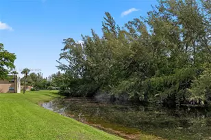 110 Lake Meryl Dr, West Palm Beach, FL 33411 - Photo 37