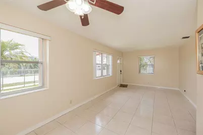 540 SW 60th Ave, Miami, FL 33144 - Photo 9