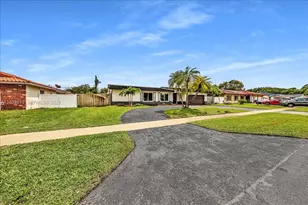 5260 SW 10th Ct, Plantation, FL 33317 - Photo 3