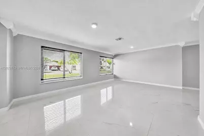 5260 SW 10th Ct, Plantation, FL 33317 - Photo 9