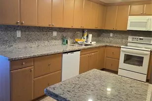 9735 NW 52nd St, Doral, FL 33178 - Photo 3
