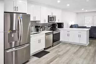 1021 Mockingbird Ln, Plantation, FL 33324 - Photo 1