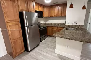 15619 SW 73rd Cir Terrace, Miami, FL 33193 - Photo 3