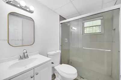 641 NW 2nd St, Miami, FL 33128 - Photo 39