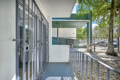 641 NW 2nd St, Miami, FL 33128 - Photo 55