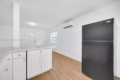 641 NW 2nd St, Miami, FL 33128 - Photo 31