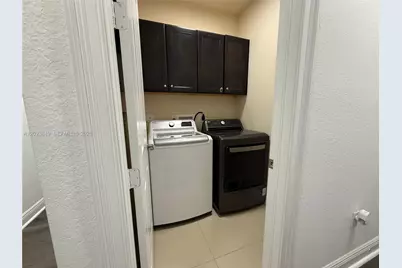 9907 NW 87th Ter, Doral, FL 33178 - Photo 9