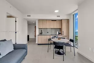 121 NE 5th St, Miami, FL 33132 - Photo 9