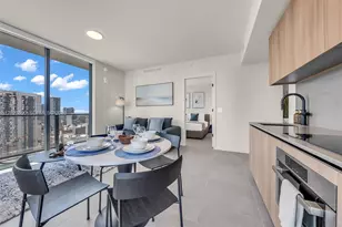 121 NE 5th St, Miami, FL 33132 - Photo 21