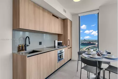 121 NE 5th St #3401, Miami, FL 33132 - Photo 29