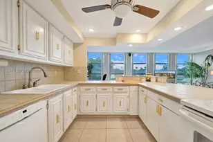 601 Three Islands Blv, Hallandale Beach, FL 33009 - Photo 3