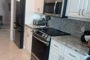 16400 Collins Ave, Sunny Isles Beach, FL 33160 - Photo 13