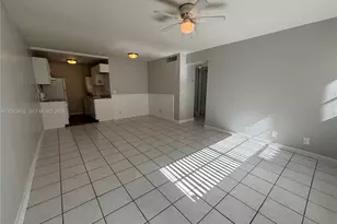 11512 Royal Palm Blvd, Coral Springs, FL 33065 - Photo 7