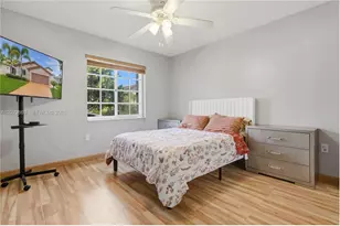 17655 SW 6th St, Pembroke Pines, FL 33029 - Photo 11