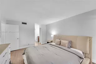 8405 NW 61st St, Tamarac, FL 33321 - Photo 11