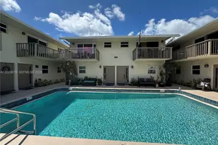 1910 NE 5th St, Deerfield Beach, FL 33441 - Photo 7