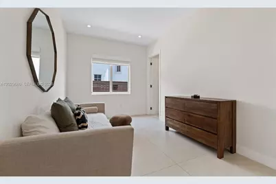 11163 NW 71st Ter, Doral, FL 33178 - Photo 25