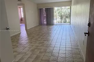 9150 Fontainebleau Blvd, Miami, FL 33172 - Photo 3