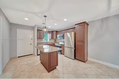 11640 NW 39th St #8, Coral Springs, FL 33065 - Photo 7
