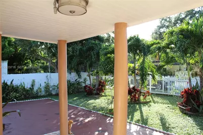 13875 NE 16th Ct, North Miami, FL 33181 - Photo 5