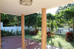 13875 NE 16th Ct, North Miami, FL 33181 - Photo 5