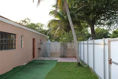 13875 NE 16th Ct, North Miami, FL 33181 - Photo 39