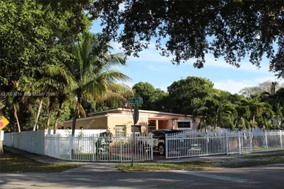 13875 NE 16th Ct, North Miami, FL 33181 - Photo 3
