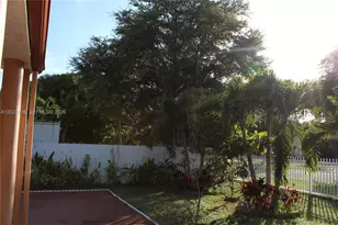 13875 NE 16th Ct, North Miami, FL 33181 - Photo 7
