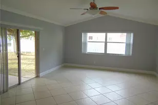 17883 SW 5th St, Pembroke Pines, FL 33029 - Photo 15