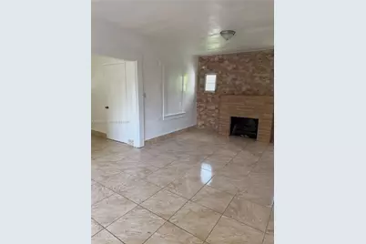 1727 NW 50th St, Miami, FL 33142 - Photo 7